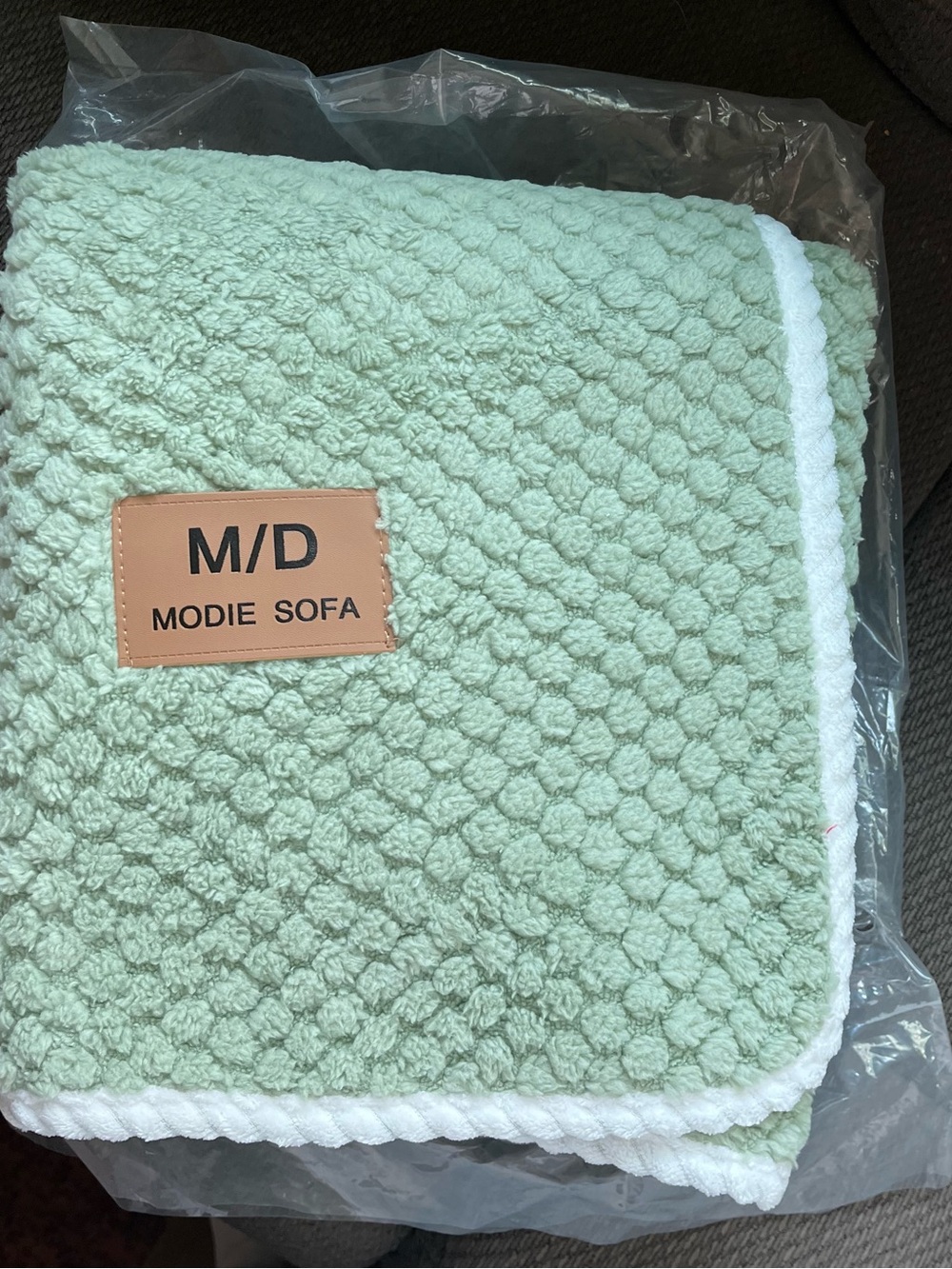 Plush Bath sofa cover in Light Mint